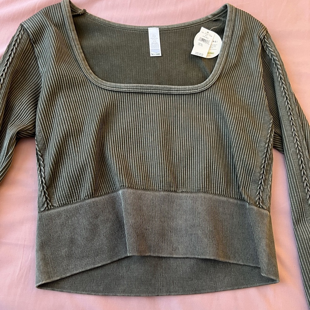 Aerie offline crop tops